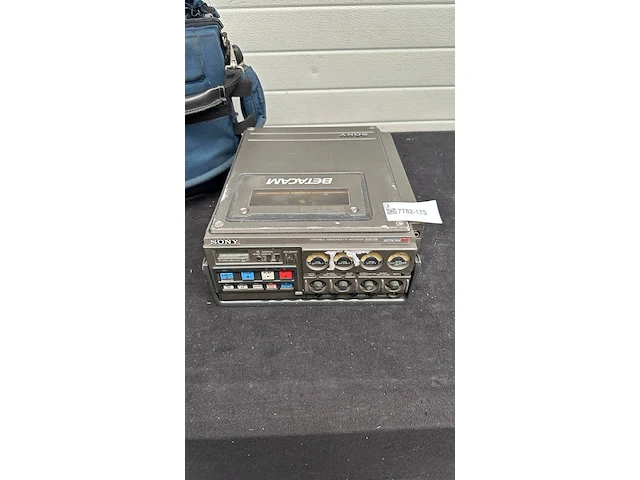 Portable video cassette recorder sony, bvw-35p - afbeelding 2 van  6