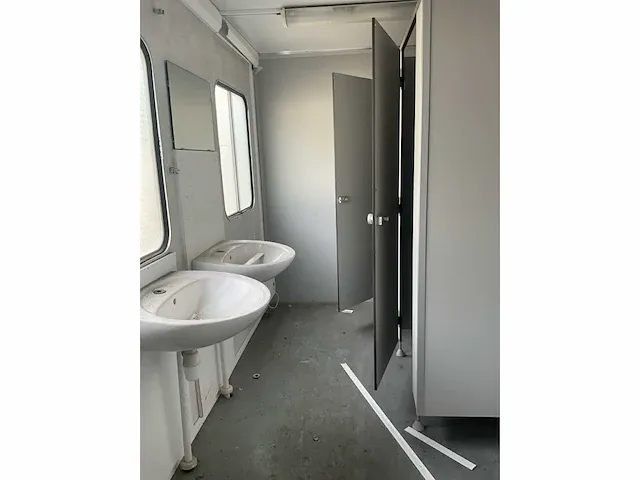Portakabin d/h sanitairunit - afbeelding 4 van  14