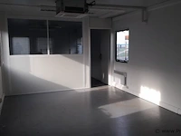 Portakabin met 2 kantoren, gang, toiletten en kantine/keuken met inbouwapparatuur - 1800x400x300 cm - afbeelding 11 van  60