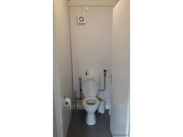 Portakabin met 2 kantoren, gang, toiletten en kantine/keuken met inbouwapparatuur - 1800x400x300 cm - afbeelding 25 van  60