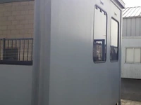 Portakabin met 2 kantoren, gang, toiletten en kantine/keuken met inbouwapparatuur - 1800x400x300 cm - afbeelding 23 van  60