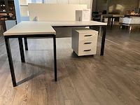 Portico hoekbureau met ladeblok - afbeelding 1 van  7