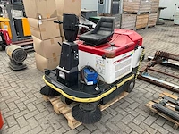 Portotecnica lion plus 9500 me elektrische straatveegmachine - afbeelding 1 van  14