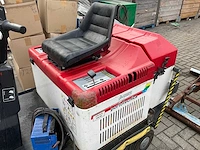 Portotecnica lion plus 9500 me elektrische straatveegmachine - afbeelding 12 van  14