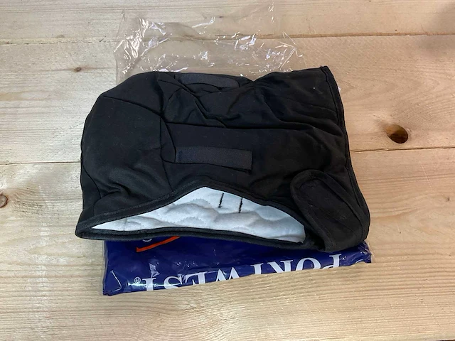 Portwest helm wintermuts (50x) - afbeelding 1 van  3