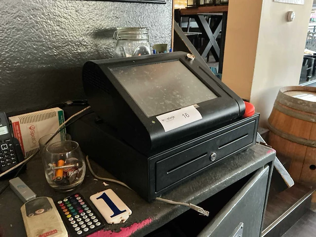 Pos terminal met geldlade - afbeelding 1 van  4