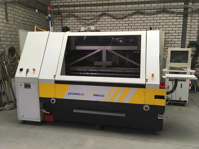 Posalux - 2001 - us 3600 - elektronica cnc-boormachine - afbeelding 1 van  16