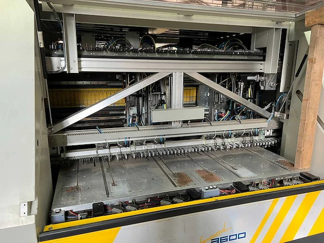 Posalux - 2001 - us 3600 - elektronica cnc-boormachine - afbeelding 12 van  16