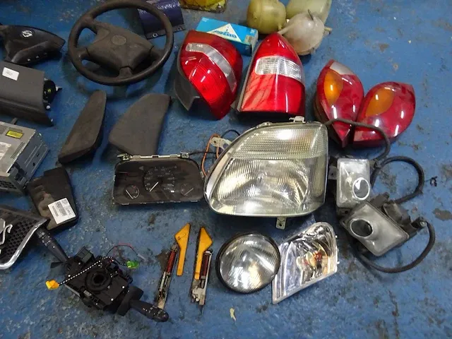 Post auto onderdelen - afbeelding 3 van  4