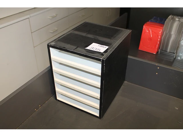 Postbak met zes vakken. afmeting 26 x 32 x 37 - afbeelding 1 van  1