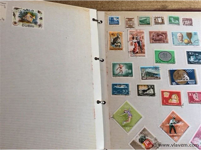 Postzegels album divers - afbeelding 3 van  7
