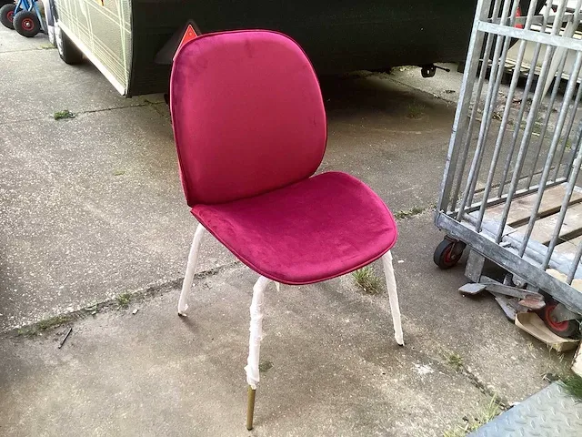 Potiron paris - velvet - goude poten - eetkamerstoelen (8x) - afbeelding 1 van  6