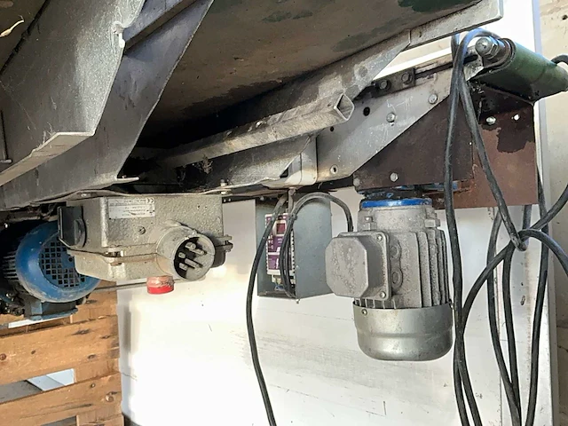 Potplant transportband - afbeelding 11 van  15