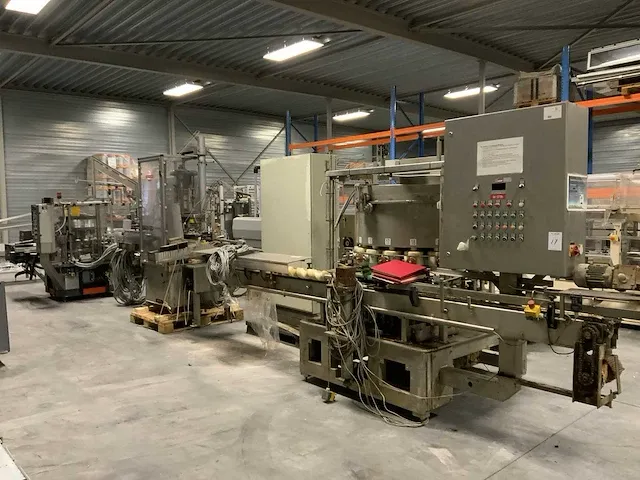 Potten vulmachine met sluitlijn - afbeelding 1 van  25