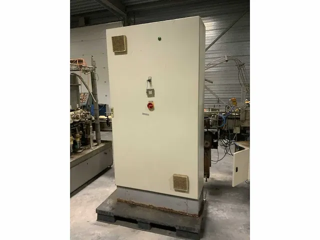 Potten vulmachine met sluitlijn - afbeelding 18 van  25