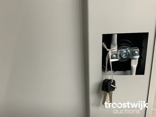 Povag archiefkast / schoonmaakkast - afbeelding 5 van  9