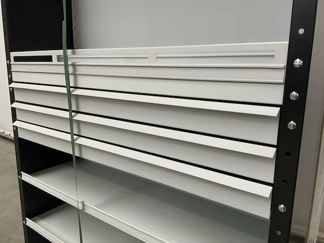 Povag gmp materiaalkast - afbeelding 5 van  6