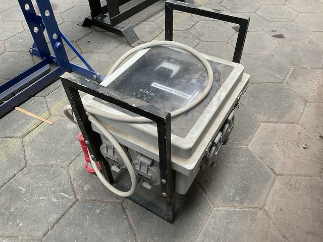 Power distribution box - afbeelding 2 van  5