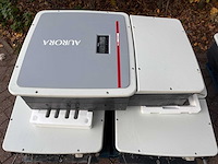 Power one - aurora trio 27.6k - gebruikte omvormer (5x) - afbeelding 3 van  6