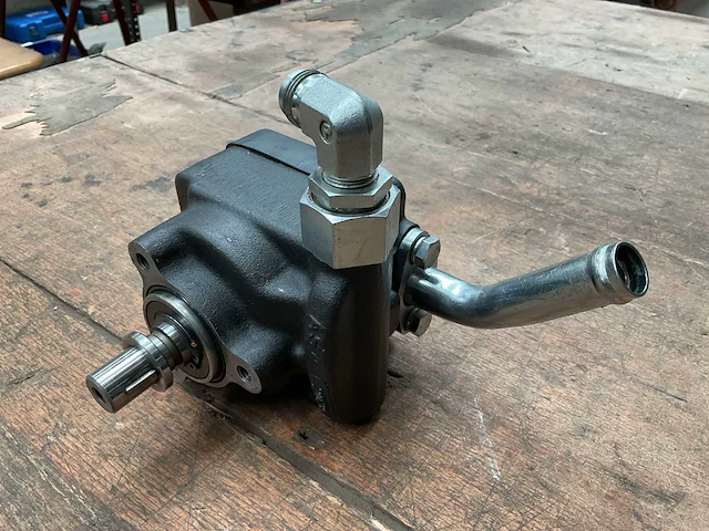 Power steering pump - afbeelding 2 van  4