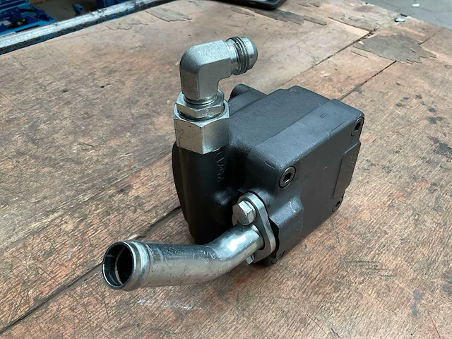 Power steering pump - afbeelding 3 van  4