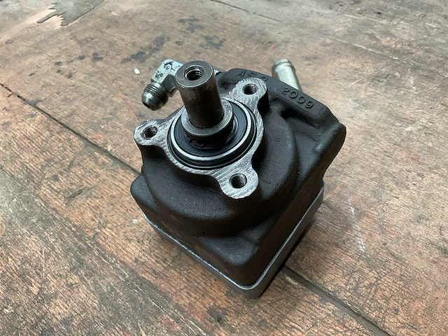 Power steering pump - afbeelding 2 van  5