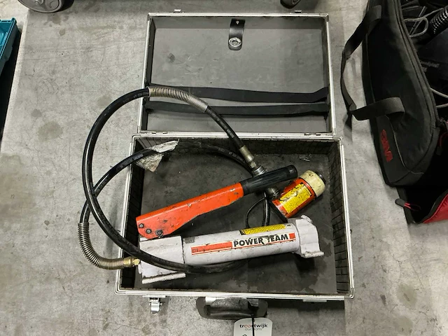 Power team p19 handpomp - afbeelding 1 van  3