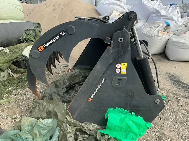 Powergrab xl 240 bor rail l graafbak met grijper - afbeelding 2 van  7