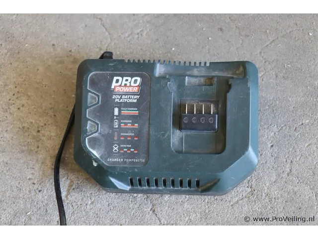 Powerplus acculader type powpb90700 - afbeelding 1 van  2