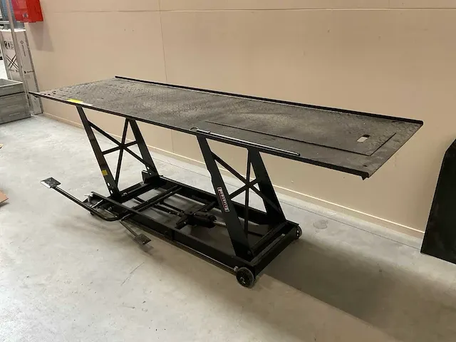 Powerplus motor heftafel met wielklem - afbeelding 6 van  8