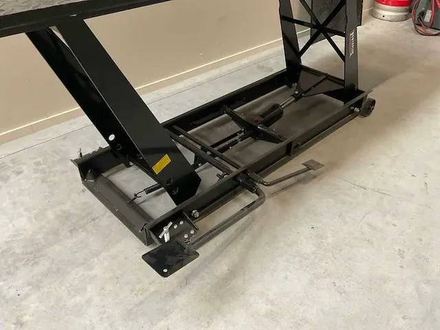 Powerplus motor heftafel met wielklem - afbeelding 7 van  8