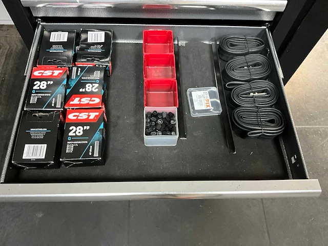 Powerplus werkbank - afbeelding 2 van  12