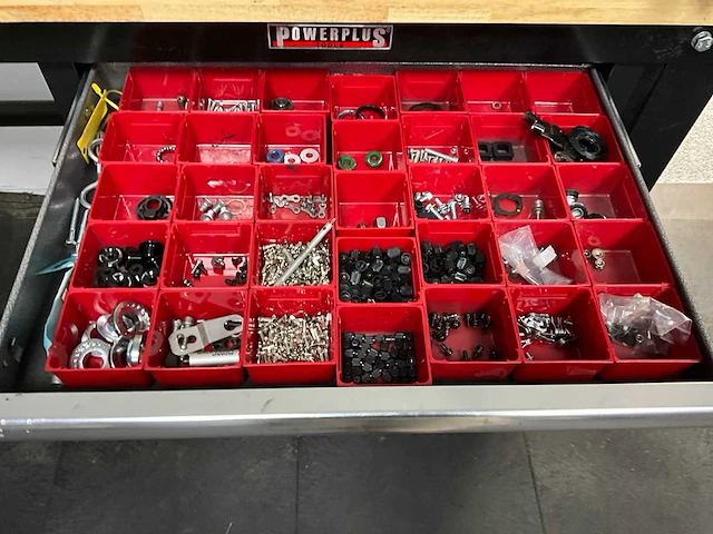Powerplus werkbank - afbeelding 10 van  12