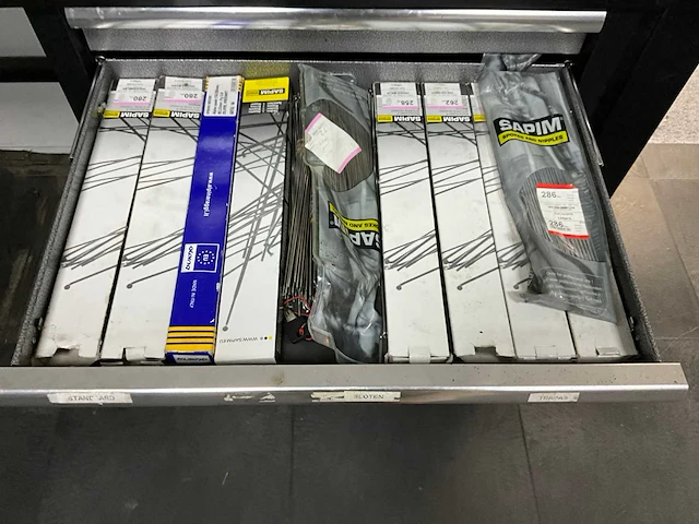 Powerplus werkbank - afbeelding 11 van  12