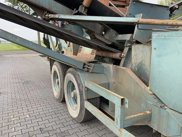 Powerscreen schudzeef 3 fracties chieftain 1200 mobiele zeefinstallatie - afbeelding 7 van  44