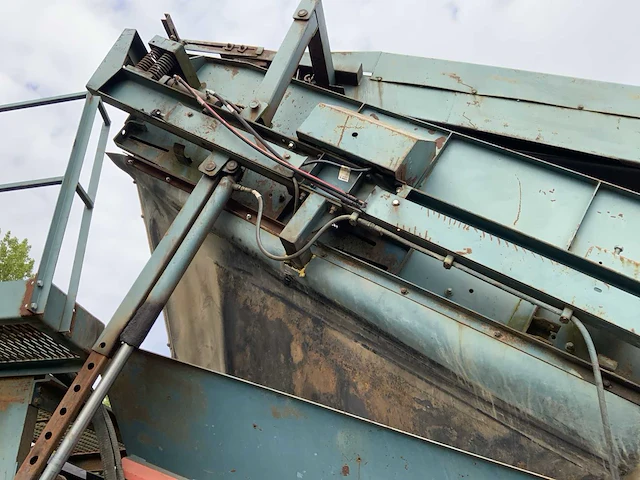 Powerscreen schudzeef 3 fracties chieftain 1200 mobiele zeefinstallatie - afbeelding 11 van  44