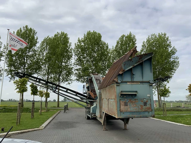 Powerscreen schudzeef 3 fracties chieftain 1200 mobiele zeefinstallatie - afbeelding 12 van  44