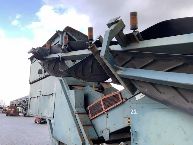 Powerscreen schudzeef 3 fracties chieftain 1200 mobiele zeefinstallatie - afbeelding 37 van  44