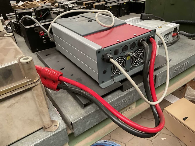 Powersine 1600va 12volt omvormer - afbeelding 1 van  3
