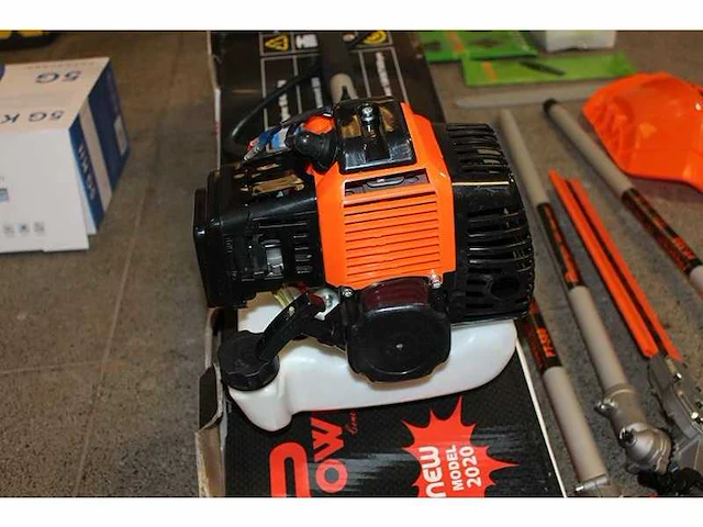 Powertech - multitool 8 in 1 benzine - afbeelding 3 van  5
