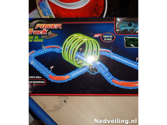 Powertrack glow in the dark 64pcs +/- 5mtr - afbeelding 1 van  3