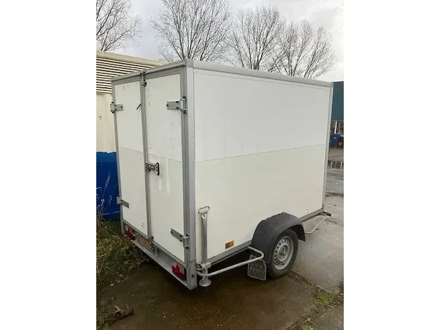 Powertrailer - gesloten - aanhangwagen - afbeelding 2 van  8
