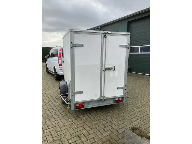 Powertrailer - gesloten - aanhangwagen - afbeelding 5 van  8