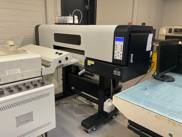 Pps - 2022 - digital printing powder machine : hy1500-2 / hy6900-4 printer / hy1800 smoke purifier / desktop opstelling - afbeelding 9 van  45