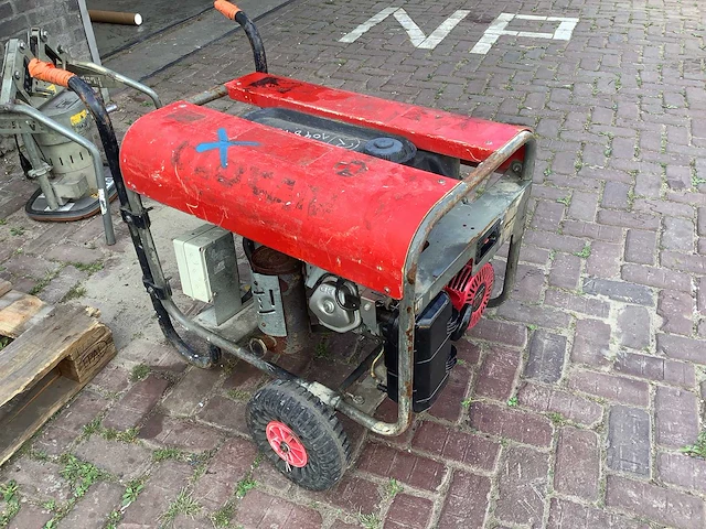 Pramac es5000 stroomgenerator - afbeelding 2 van  4