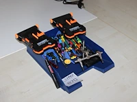 Precisiegereedschap in kunststofbak voor telefoonreparatie - afbeelding 2 van  2