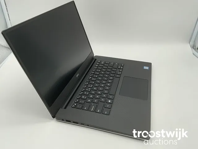 Precision 5530 15.6”, xeon(r) e-2176m, 16 gb ram, 256 gb nvme (ssd), nvidia quadro p2000 mobile 4 gb laptop - afbeelding 2 van  6