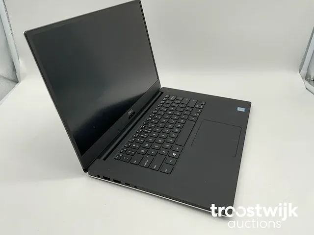 Precision 5540 15.6”, xeon(r) e5-2276m, 16 gb ram, 256 gb nvme (ssd), nvidia quadro t2000 mobile 4 gb laptop - afbeelding 2 van  6