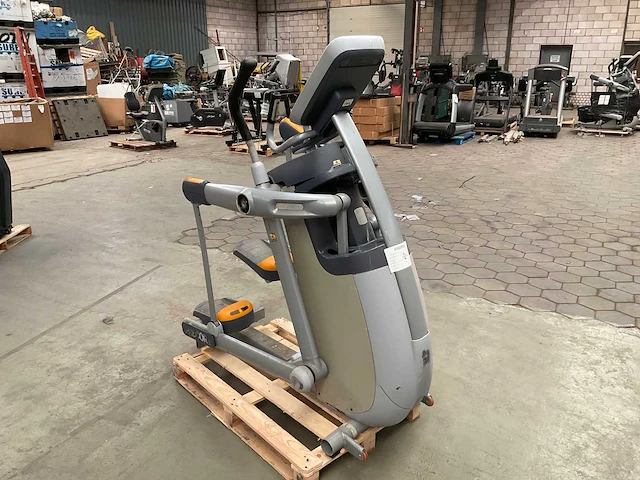 Precor 100i crosstrainer - afbeelding 3 van  7