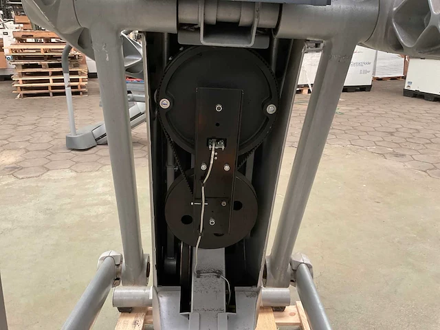 Precor 100i crosstrainer - afbeelding 6 van  7